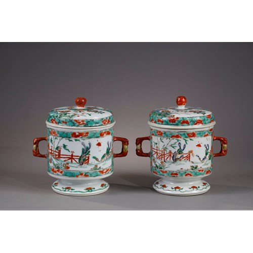 Pair pots and covers with handles in famille verte" porcelain